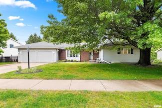 12515 N Cedar Bluff Dr, Dunlap, IL 61525