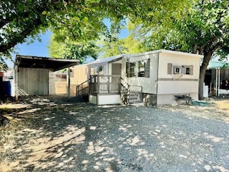 233 S Shasta Ave Unit 54, Eagle Point, OR 97524