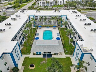 350 79th Ave N Unit 204, Saint Petersburg, FL 33702