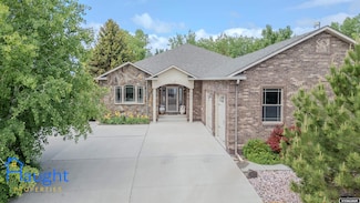 902 Meadowlark Dr, Douglas, WY 82633