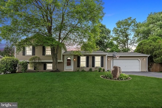 12912 Framingham Ct, Herndon, VA 20171