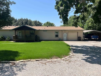 1015 W Cedar Ave, Arkansas City, KS 67005