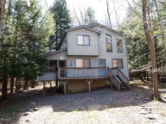 373 Renwood Ct, Hamlin, PA 18427