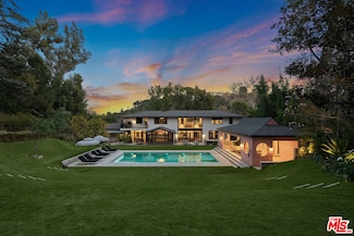 16001 Woodvale Rd, Encino, CA 91436