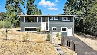 2927 203rd St SW, Lynnwood, WA 98036