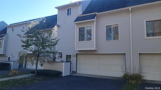 3522 Gibbs Rd, Coram, NY 11727