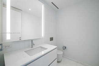 300 Biscayne Boulevard Way Unit 2906W, Miami, FL 33131