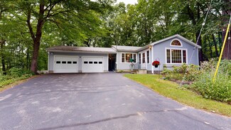 8 Gulf Island Ave, Lewiston, ME 04240