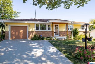 3906 Mcmahon Ave, Bellevue, NE 68147