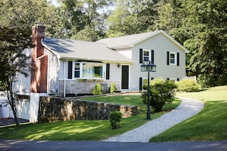 12 Sunnycrest Rd, Trumbull, CT 06611