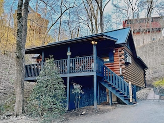 831 Bear Run Way, Sevierville, TN 37862