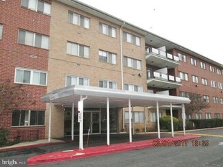 3737 Clarks Ln Unit 207, Baltimore, MD 21215
