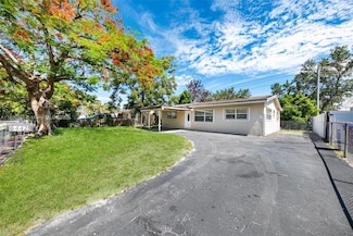 6442 Oak St, Hollywood, FL 33024