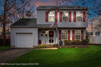 1090 White Cap Ave, Manahawkin, NJ 08050