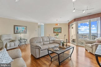 100 Harborview Dr Unit 2004, Baltimore, MD 21230