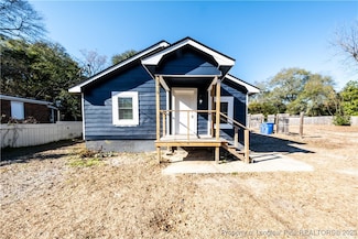 2018 Center St, Fayetteville, NC 28306