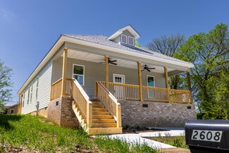 2608 Oak St, Chattanooga, TN 37404
