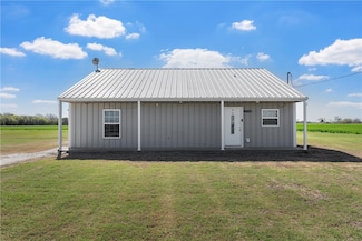 5730 Leroy Pkwy, West, TX 76691