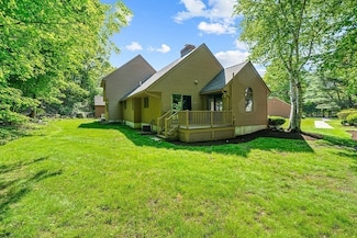 22 Grove Place Unit 4, Winchester, MA 01890