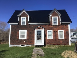 36 High St, Eastport, ME 04631