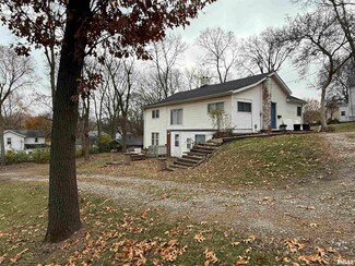 611 S Broadway St, Havana, IL 62644