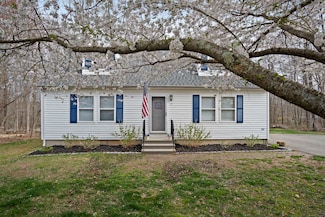 5 Salt Box Cir, Uncasville, CT 06382