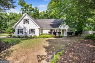 19 Indian Bluff Dr, Sharpsburg, GA 30277