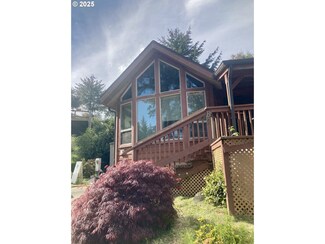 19921 Whaleshead Rd Unit B2, Brookings, OR 97415