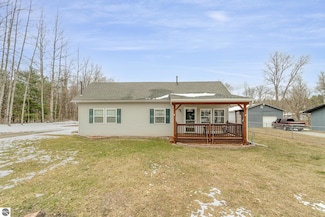 6678 E Esmond Rd, Hale, MI 48739