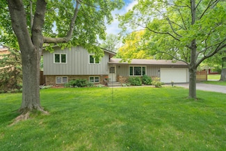 3293 Rice Creek Terrace, New Brighton, MN 55112