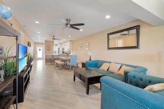 1631 NW 18th Ave Unit 102, Delray Beach, FL 33445