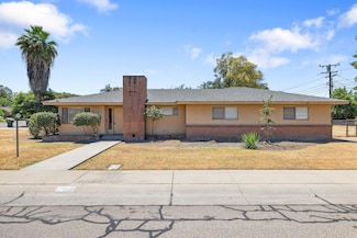 2845 W Campus Ave, Visalia, CA 93277