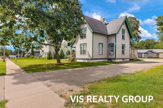 83 N 3rd Ave, Fruitport, MI 49415