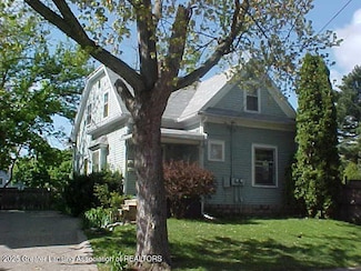 139 Woodlawn Ave, Lansing, MI 48910