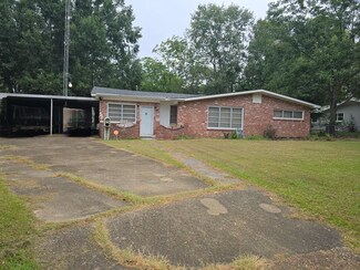 1212 Mendheim Dr, Dothan, AL 36301