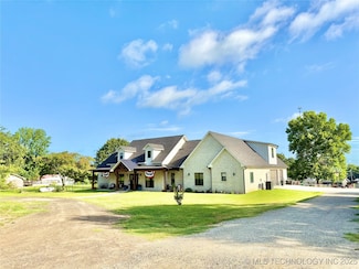 1609 E Hollow Oak, Stigler, OK 74462