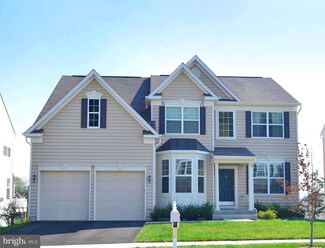 16775 Evening Star Dr, Round Hill, VA 20141