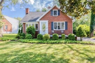 4549 Wilson Dr, Hamburg, NY 14075
