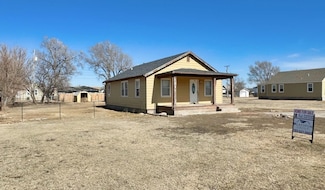 503 E 5th St, Hays, KS 67601