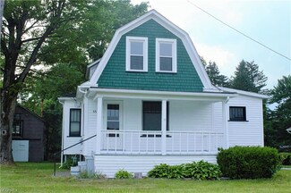 33 N School St, Orwell, OH 44076