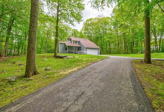 31 Wildwood Dr, Columbia, CT 06237