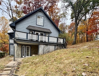 90 Walnut Rd, Elkview, WV 25071