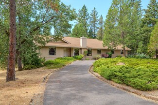 889 Eric Loop, Grants Pass, OR 97526