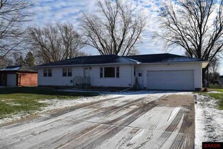 450 450 1st Ave SW, Winnebago, MN 56098