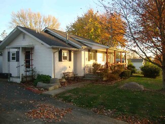 313 N East St, Odon, IN 47562