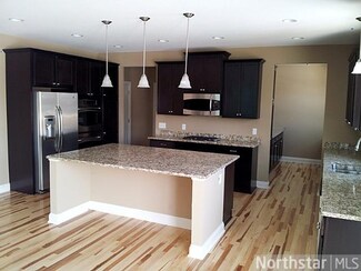 1017 Pioneer Trail, Bayport, MN 55003