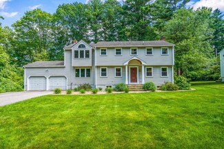 2 Matthew St, Andover, MA 01810