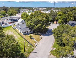 6542 Wayne St N, Saint Petersburg, FL 33702