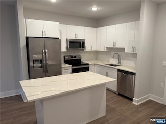 1685 Bergen Blvd Unit 409, Fort Lee, NJ 07024