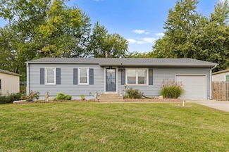1206 N Viking Dr, Independence, MO 64056
